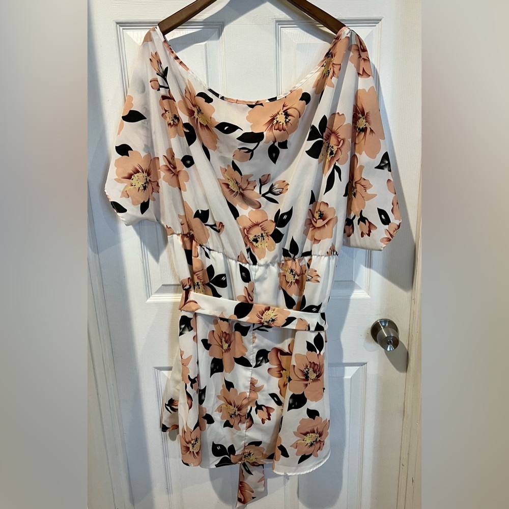 SOLD!!Shein Floral Dress - Picture 5 of 6